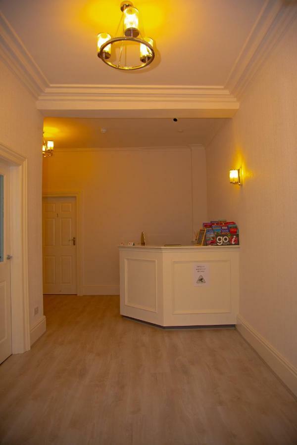 Carmel House Hotel Ландъндо Екстериор снимка