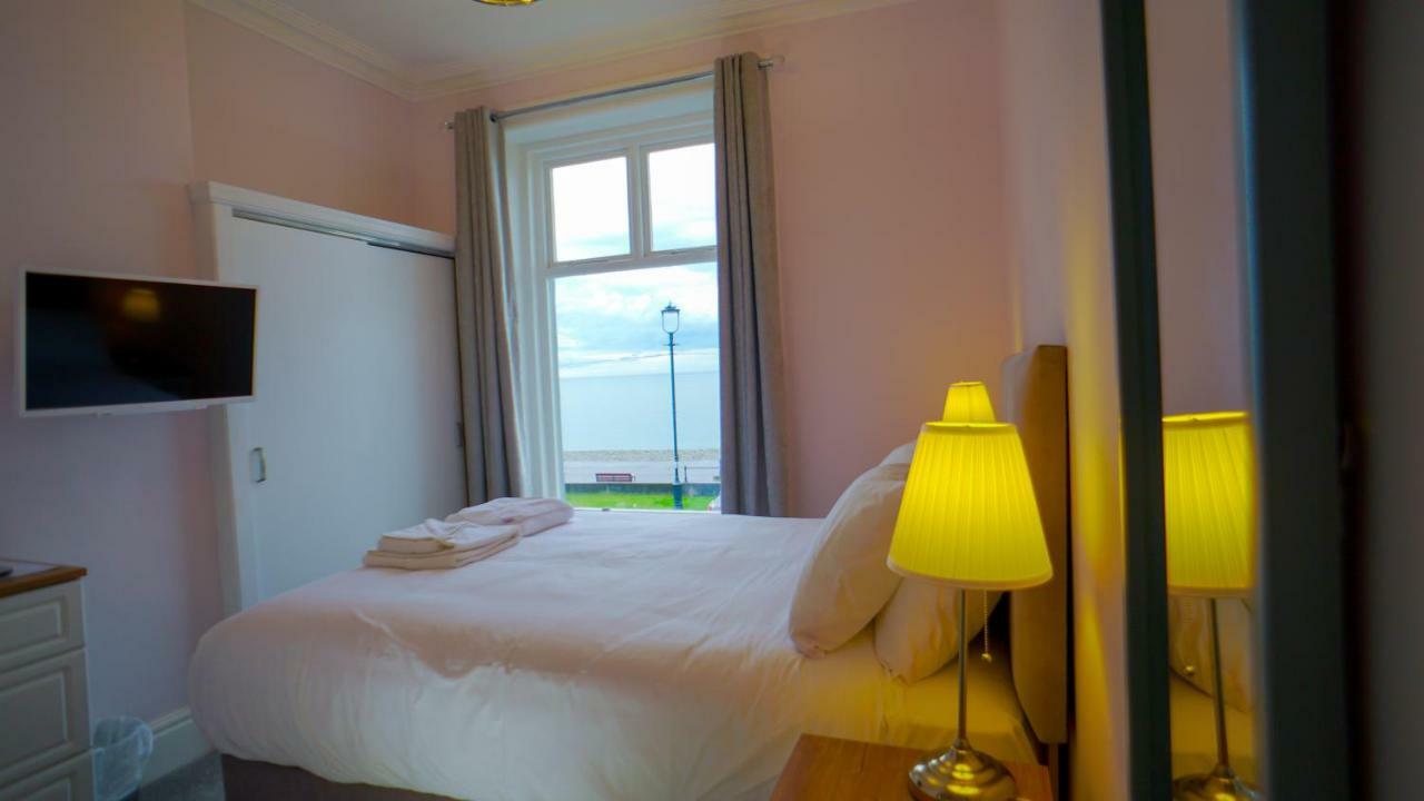 Carmel House Hotel Ландъндо Екстериор снимка